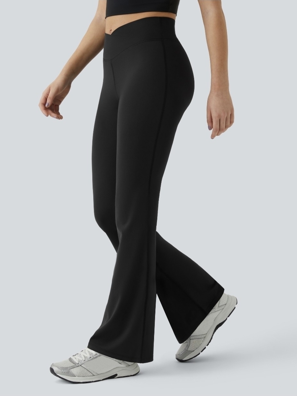 NWT Halara DayStretch Crossover Flare Leggings Black Medium Tall